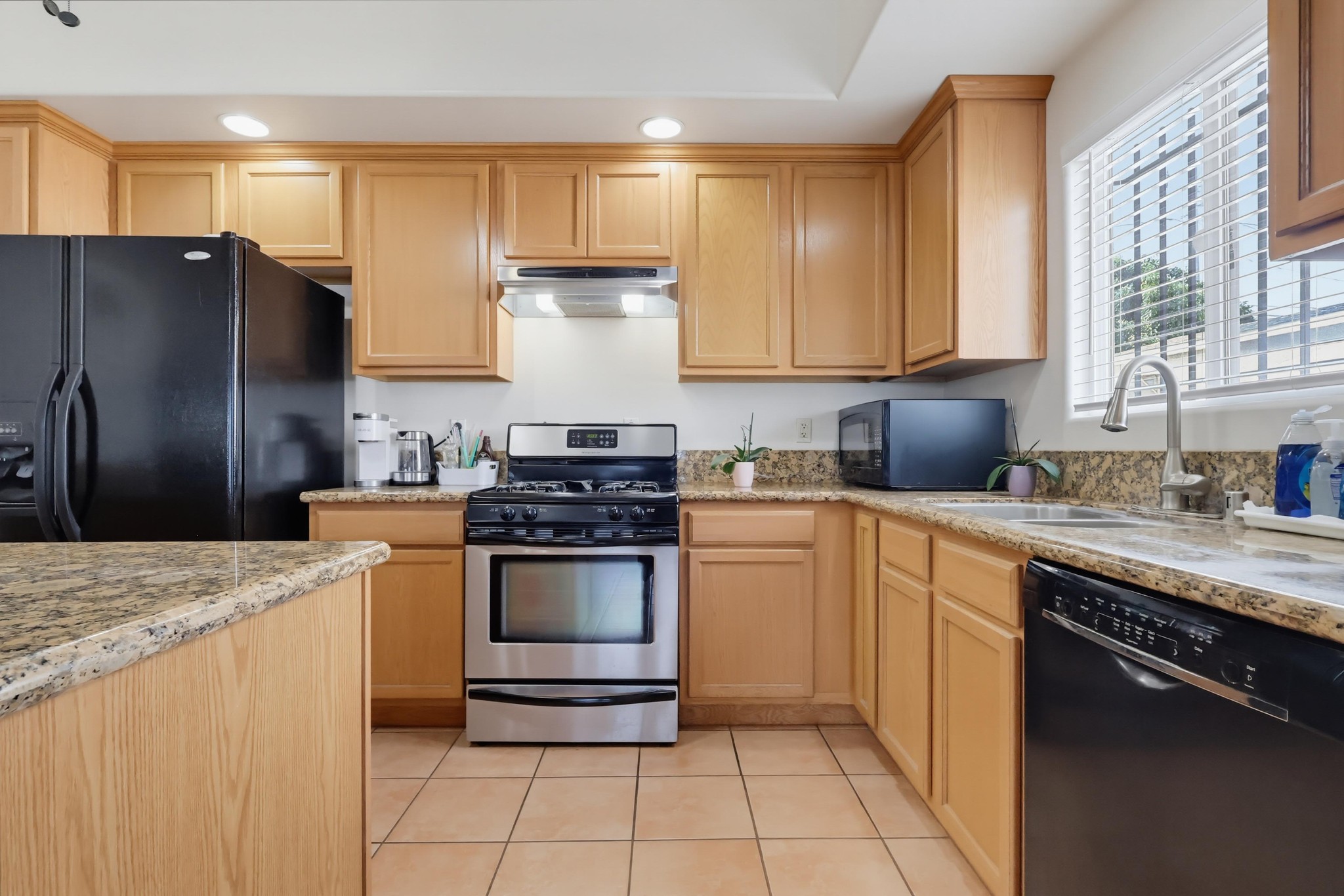 Virtual tour photo 23 of 74 for 2542 E Madison St