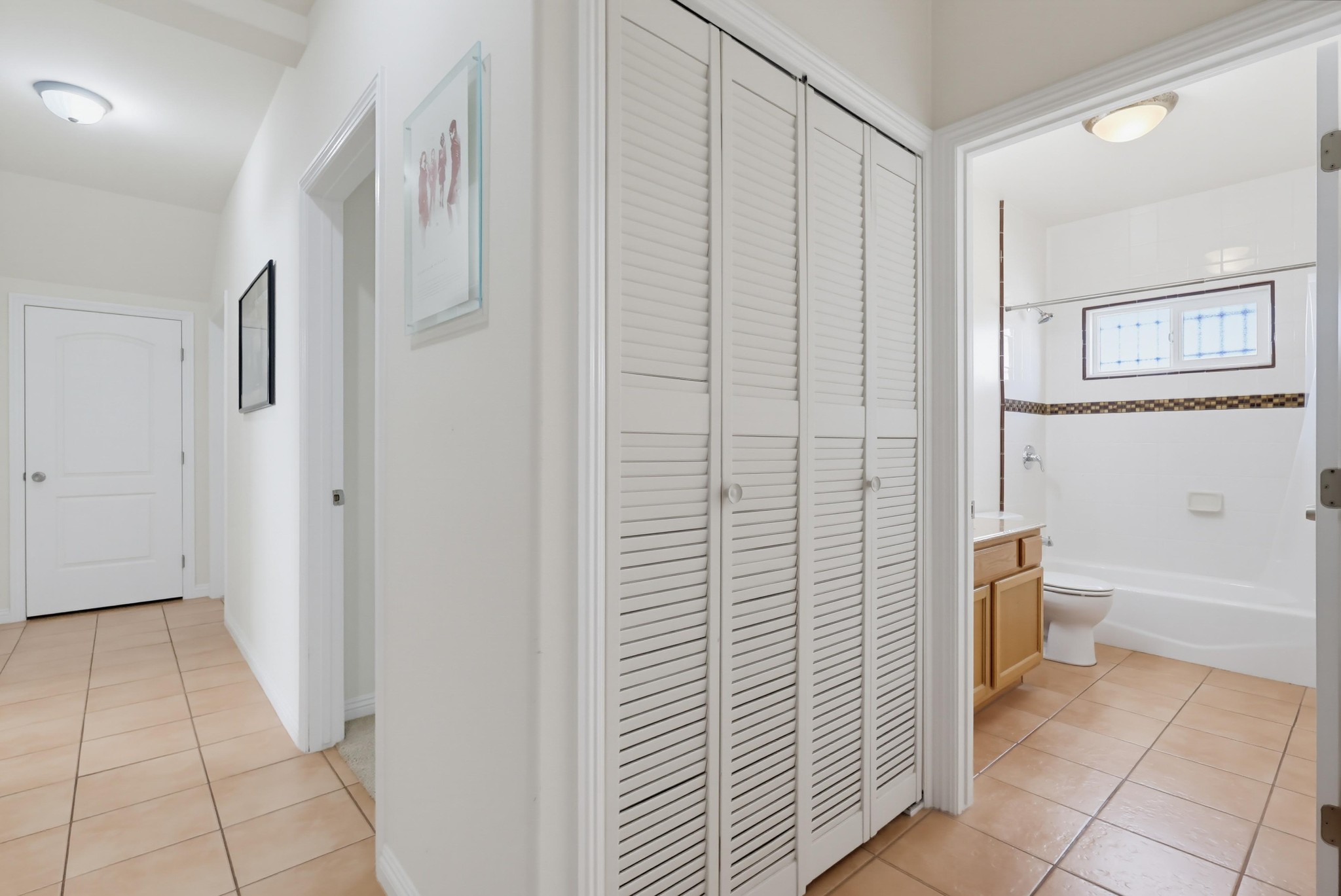 Virtual tour photo 25 of 74 for 2542 E Madison St