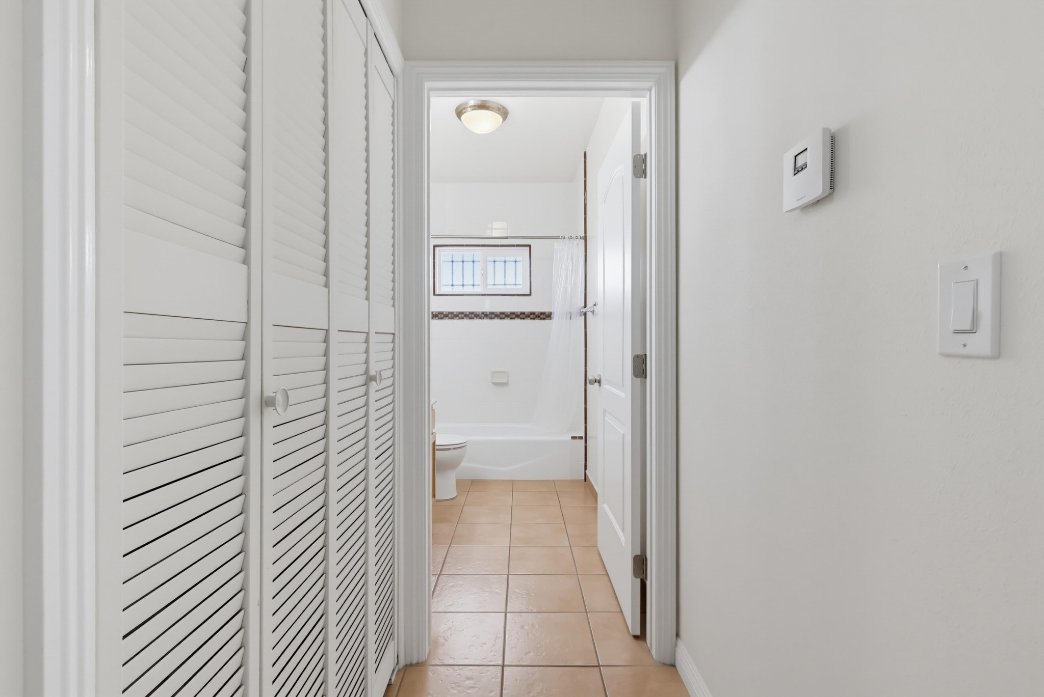 Virtual tour photo 26 of 74 for 2542 E Madison St