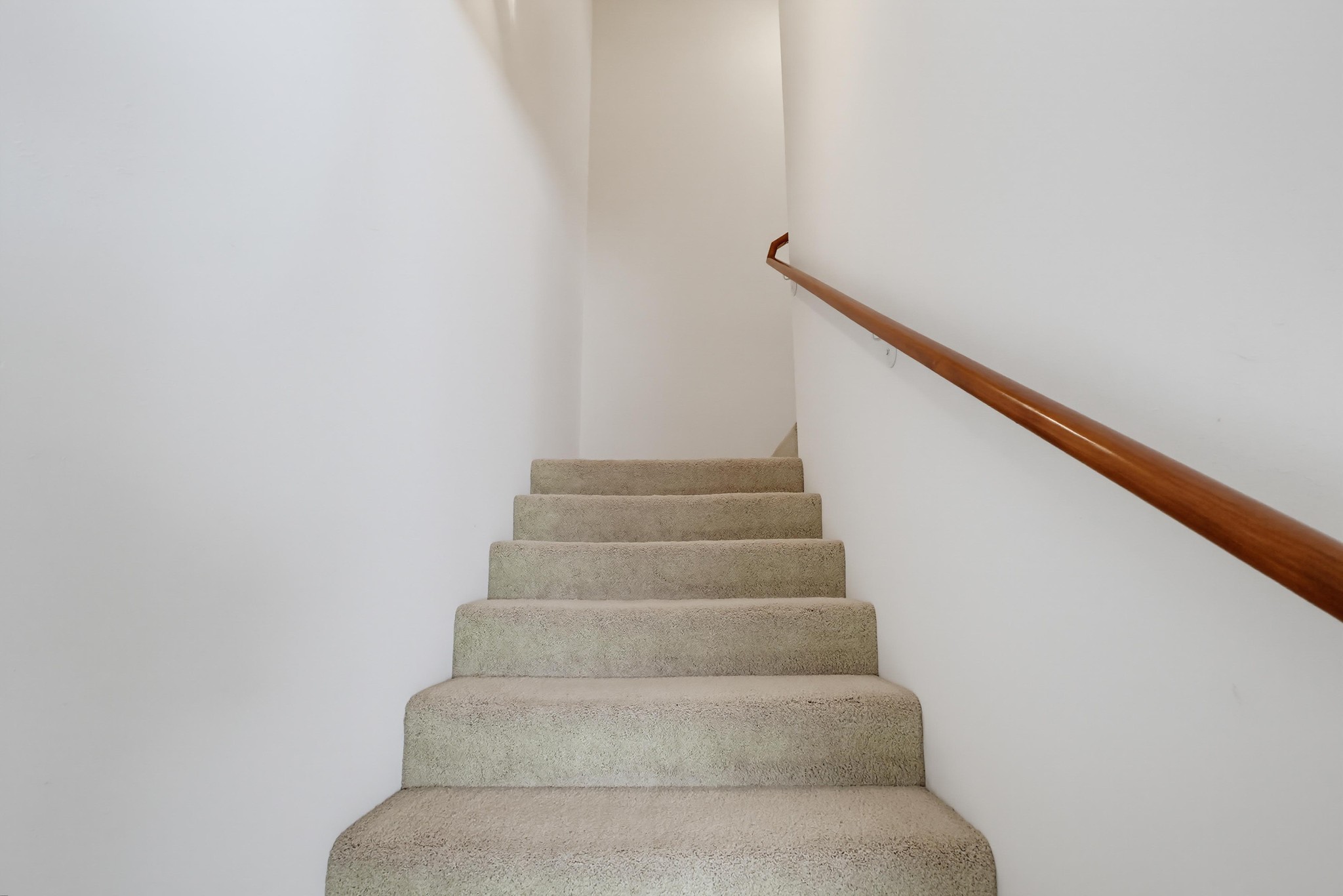 Virtual tour photo 45 of 74 for 2542 E Madison St