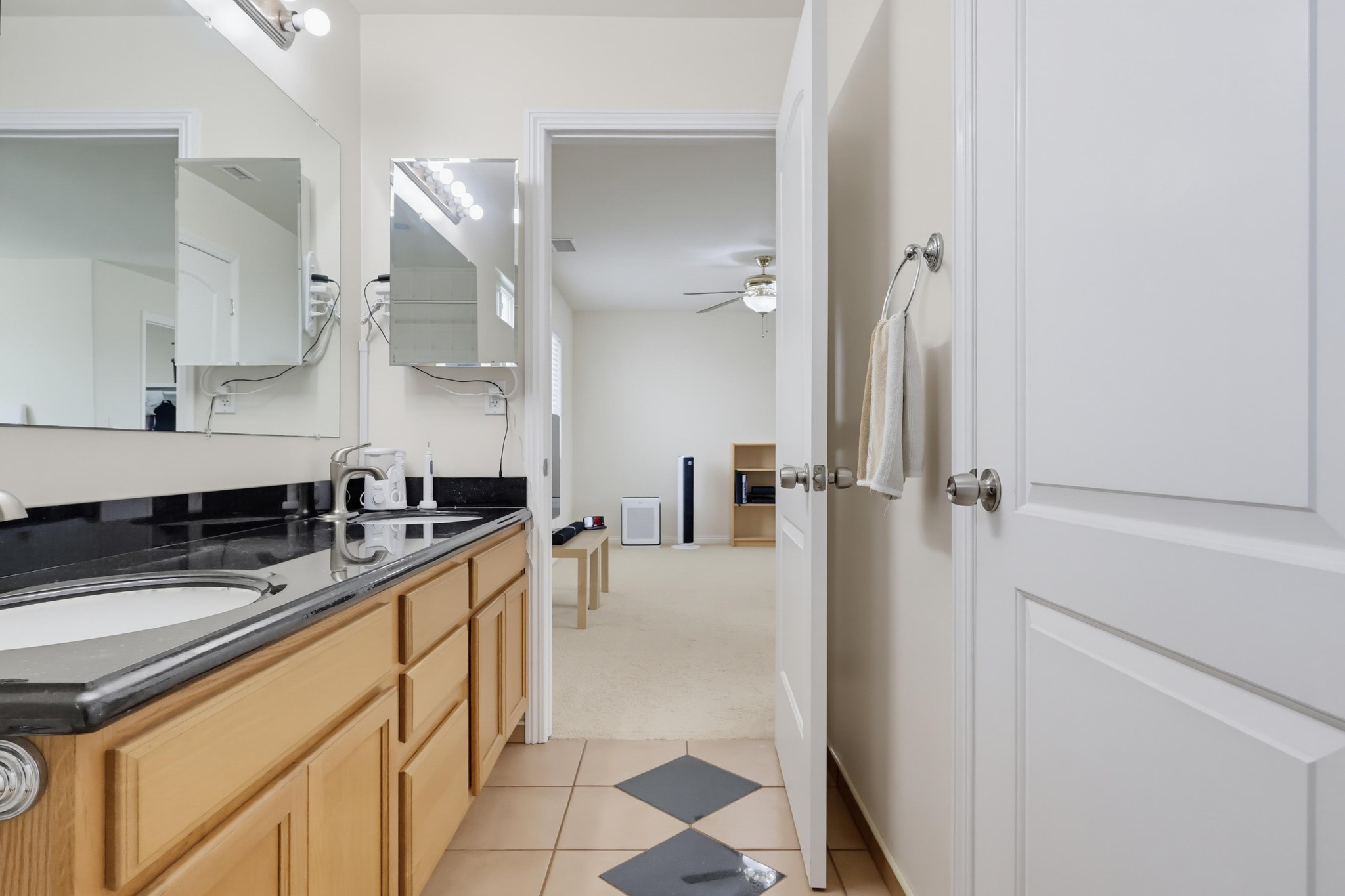 Virtual tour photo 50 of 74 for 2542 E Madison St