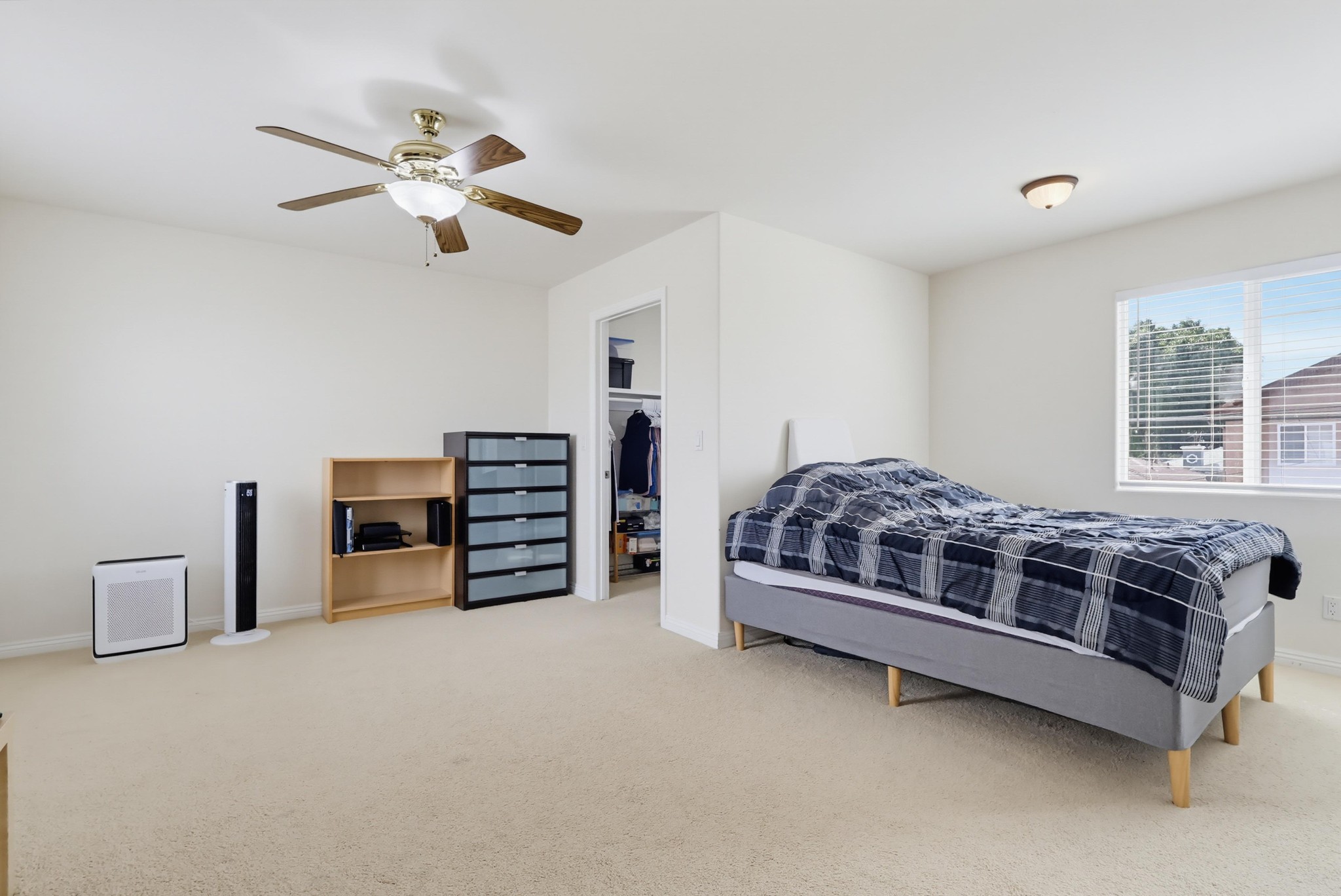 Virtual tour photo 52 of 74 for 2542 E Madison St