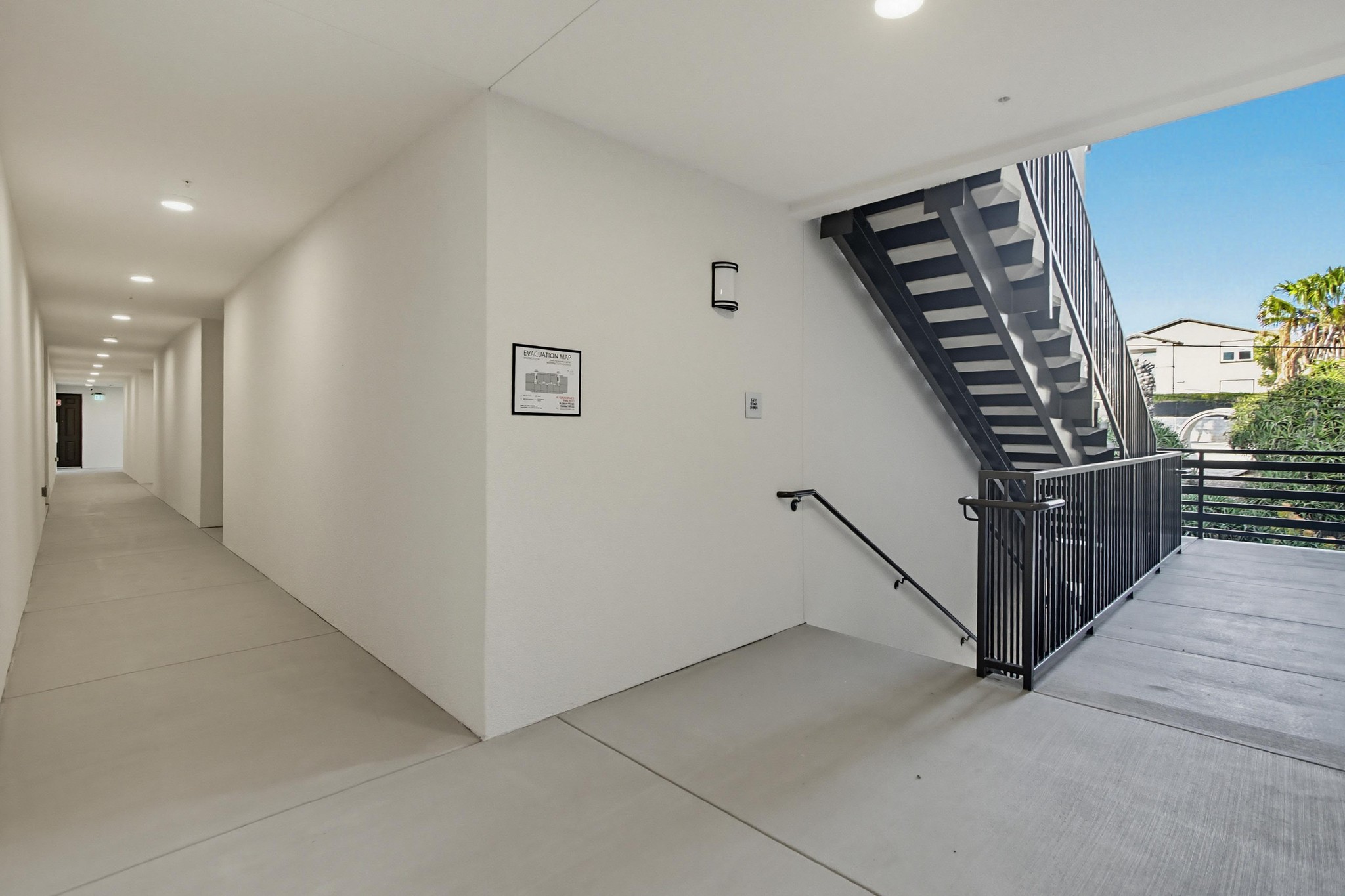 Virtual tour photo 1 of 27 for 2542 Ridgeway Dr #1208