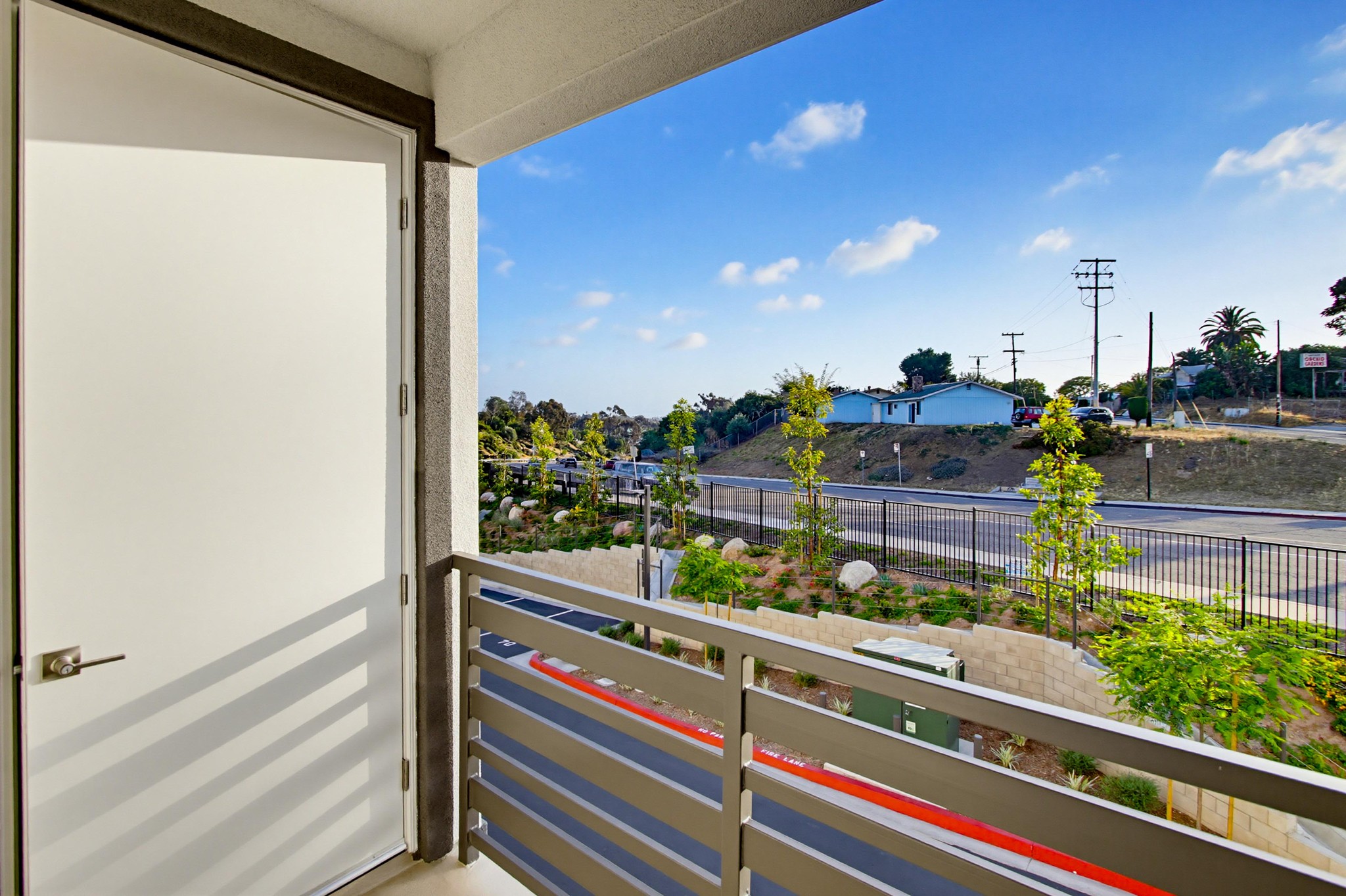 Virtual tour photo 22 of 27 for 2542 Ridgeway Dr #1208