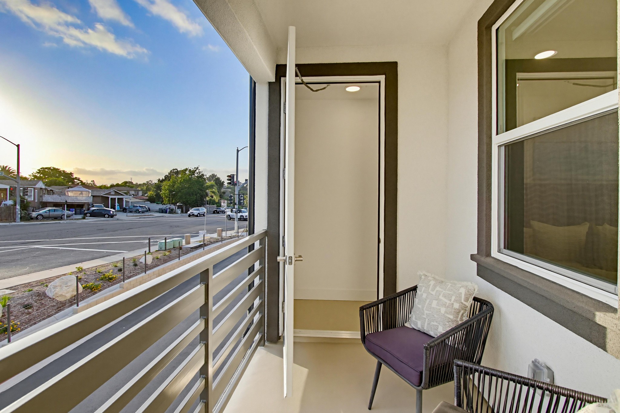 Virtual tour photo 22 of 25 for 2542 Ridgeway Dr #1209