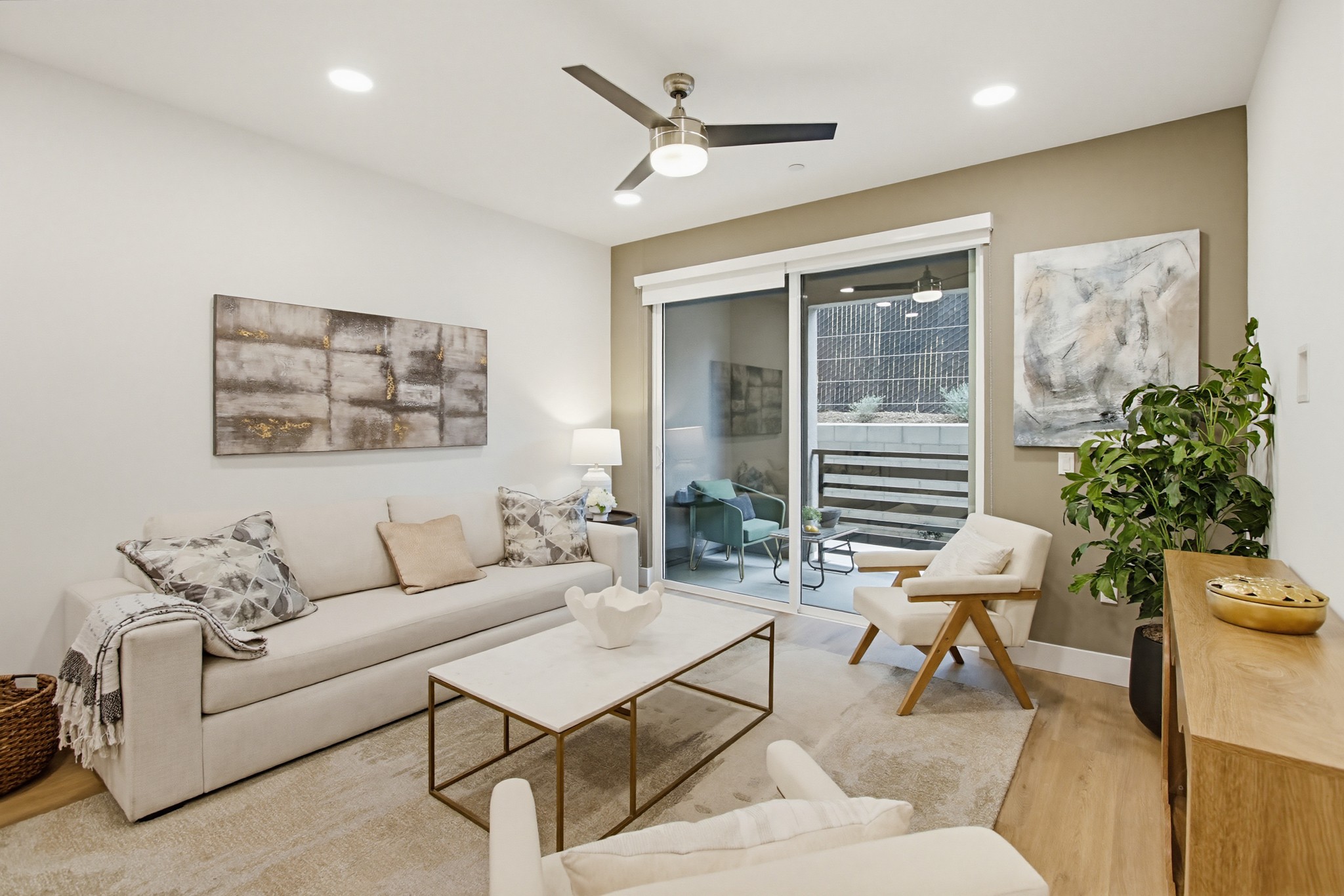 Virtual tour photo 5 of 108 for 2554 Ridgeway Dr #2103 and Common Areas
