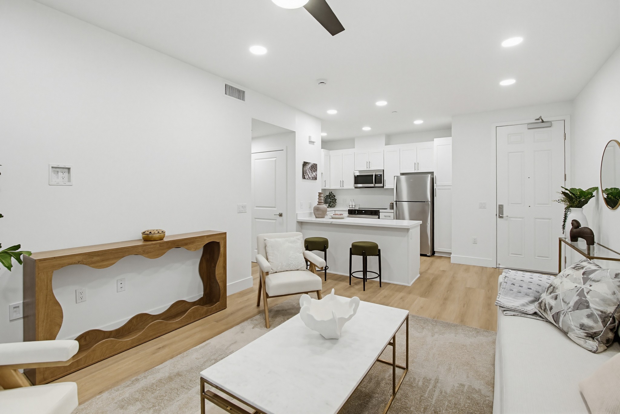 Virtual tour photo 6 of 108 for 2554 Ridgeway Dr #2103 and Common Areas