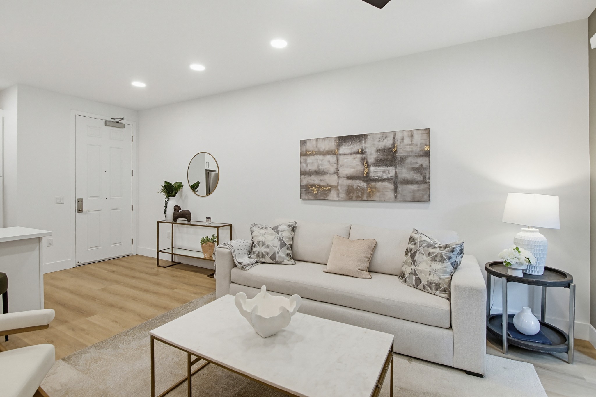 Virtual tour photo 7 of 108 for 2554 Ridgeway Dr #2103 and Common Areas