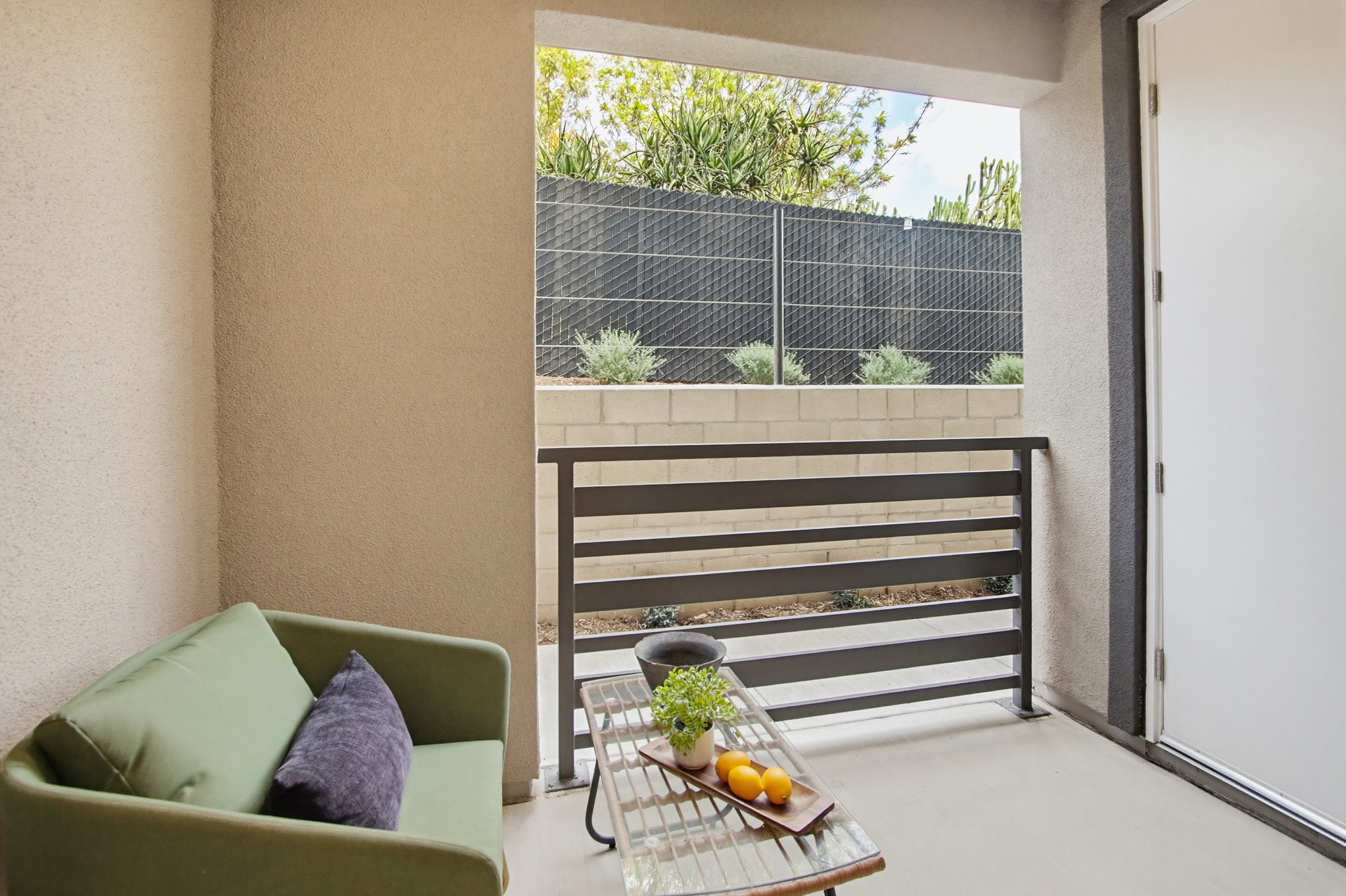 Virtual tour photo 14 of 108 for 2554 Ridgeway Dr #2103 and Common Areas