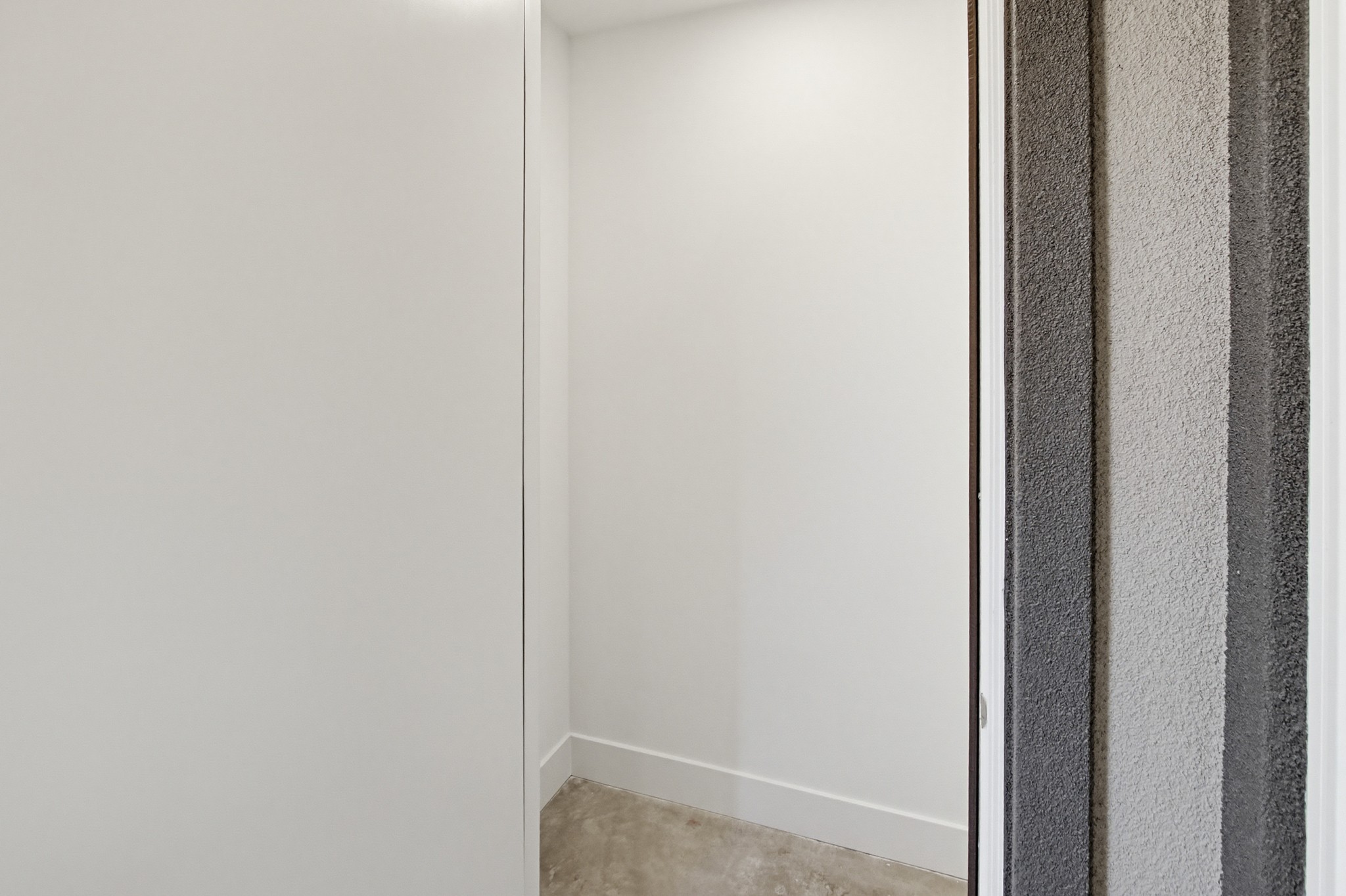 Virtual tour photo 16 of 108 for 2554 Ridgeway Dr #2103 and Common Areas