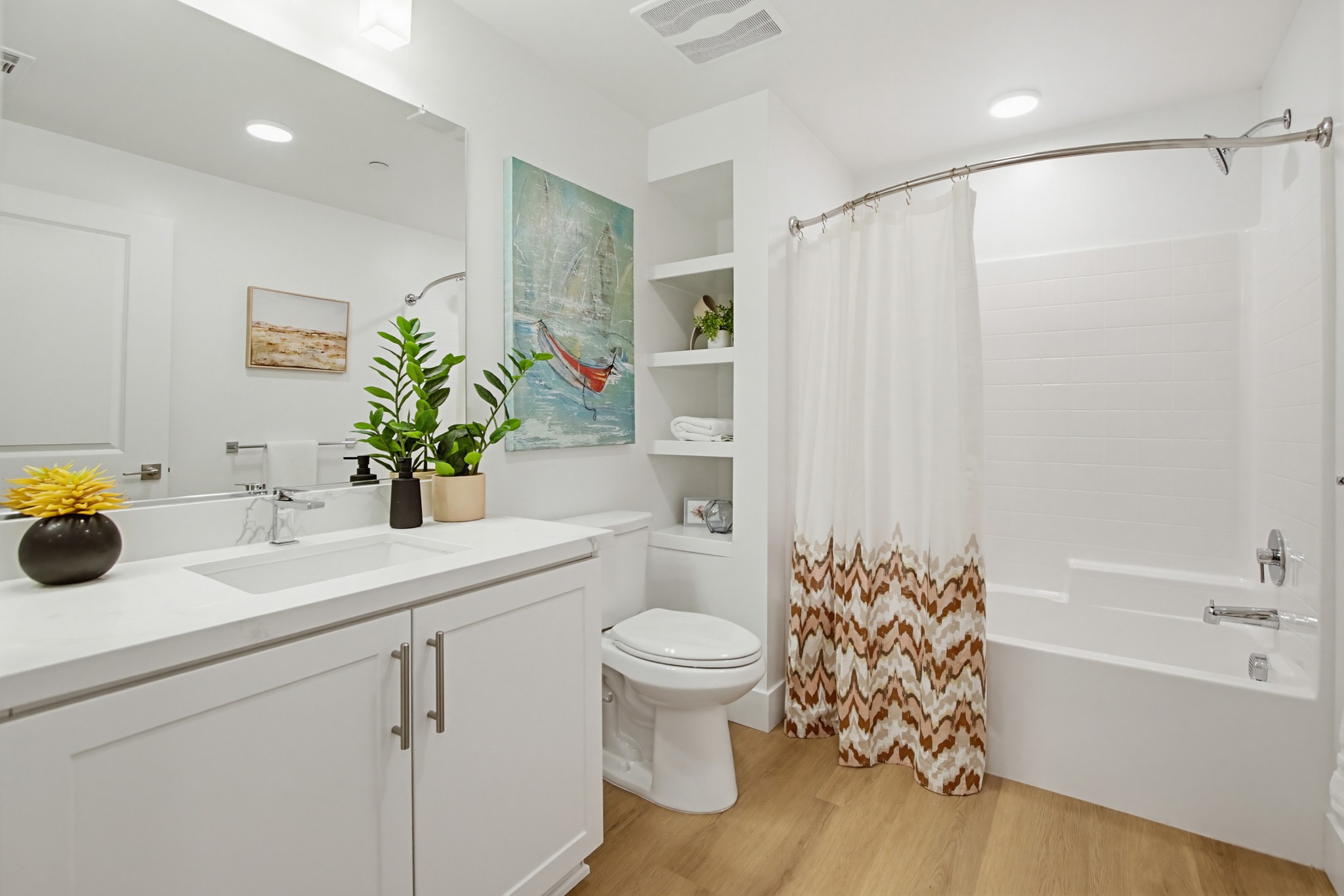 Virtual tour photo 18 of 108 for 2554 Ridgeway Dr #2103 and Common Areas