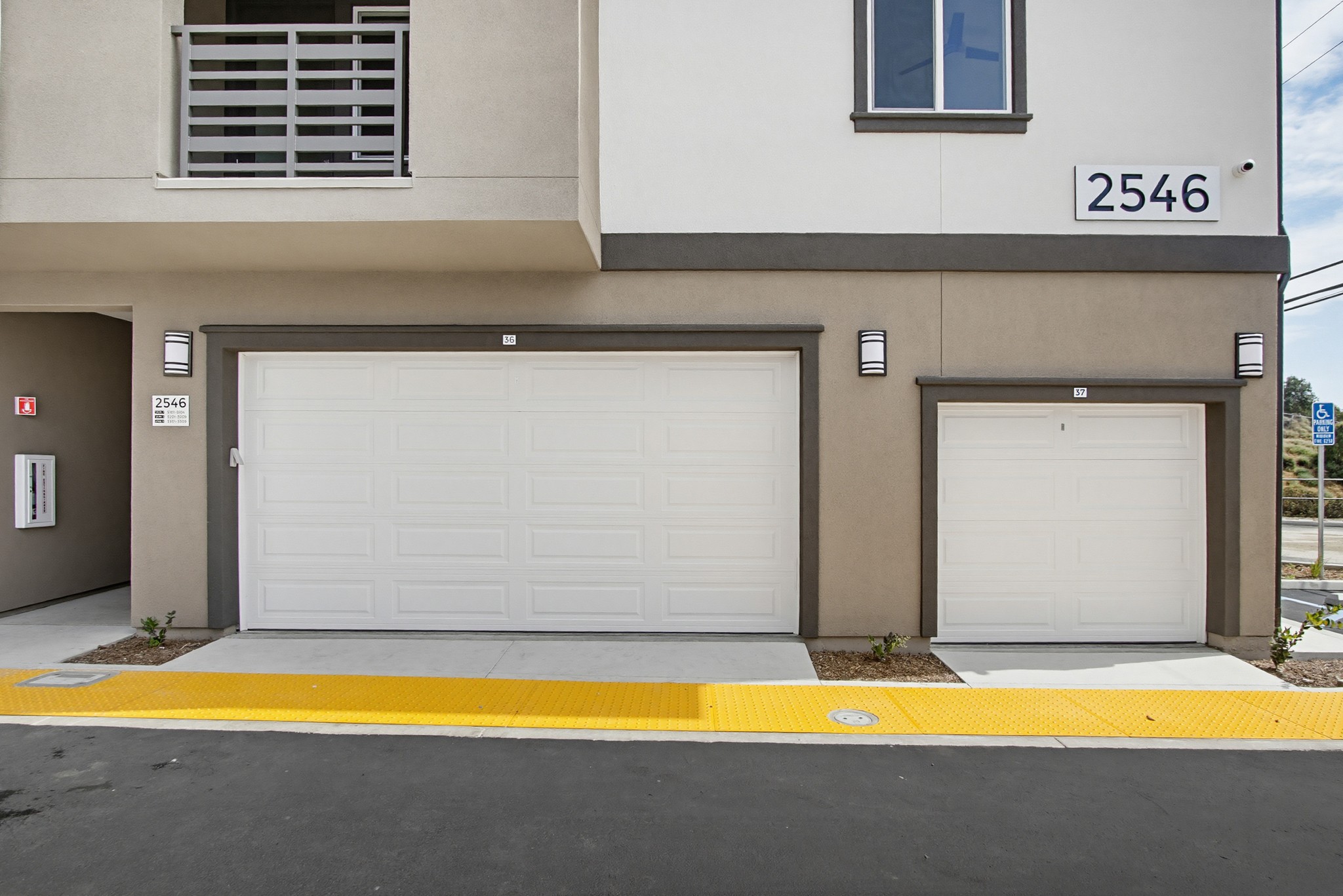 Virtual tour photo 30 of 108 for 2554 Ridgeway Dr #2103 and Common Areas