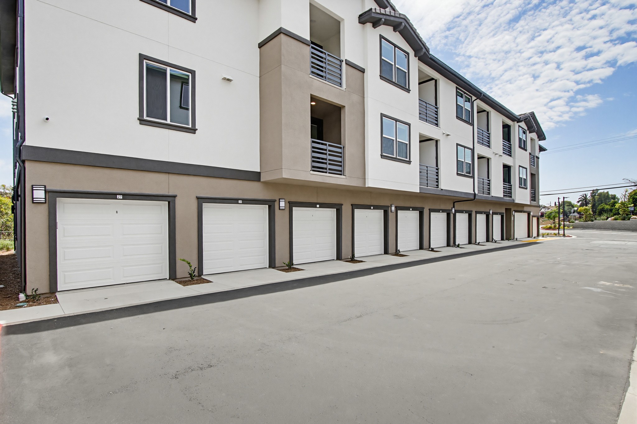 Virtual tour photo 35 of 108 for 2554 Ridgeway Dr #2103 and Common Areas