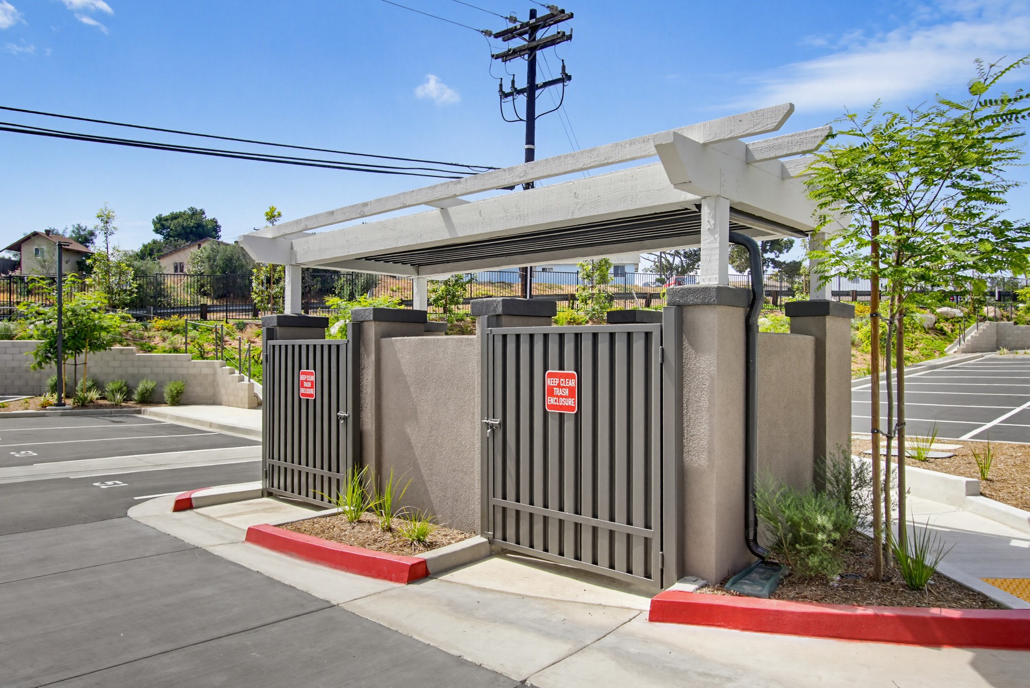 Virtual tour photo 36 of 108 for 2554 Ridgeway Dr #2103 and Common Areas