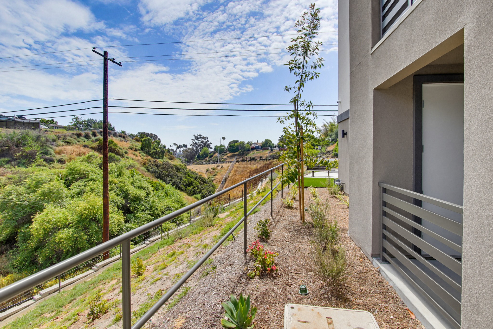 Virtual tour photo 39 of 108 for 2554 Ridgeway Dr #2103 and Common Areas