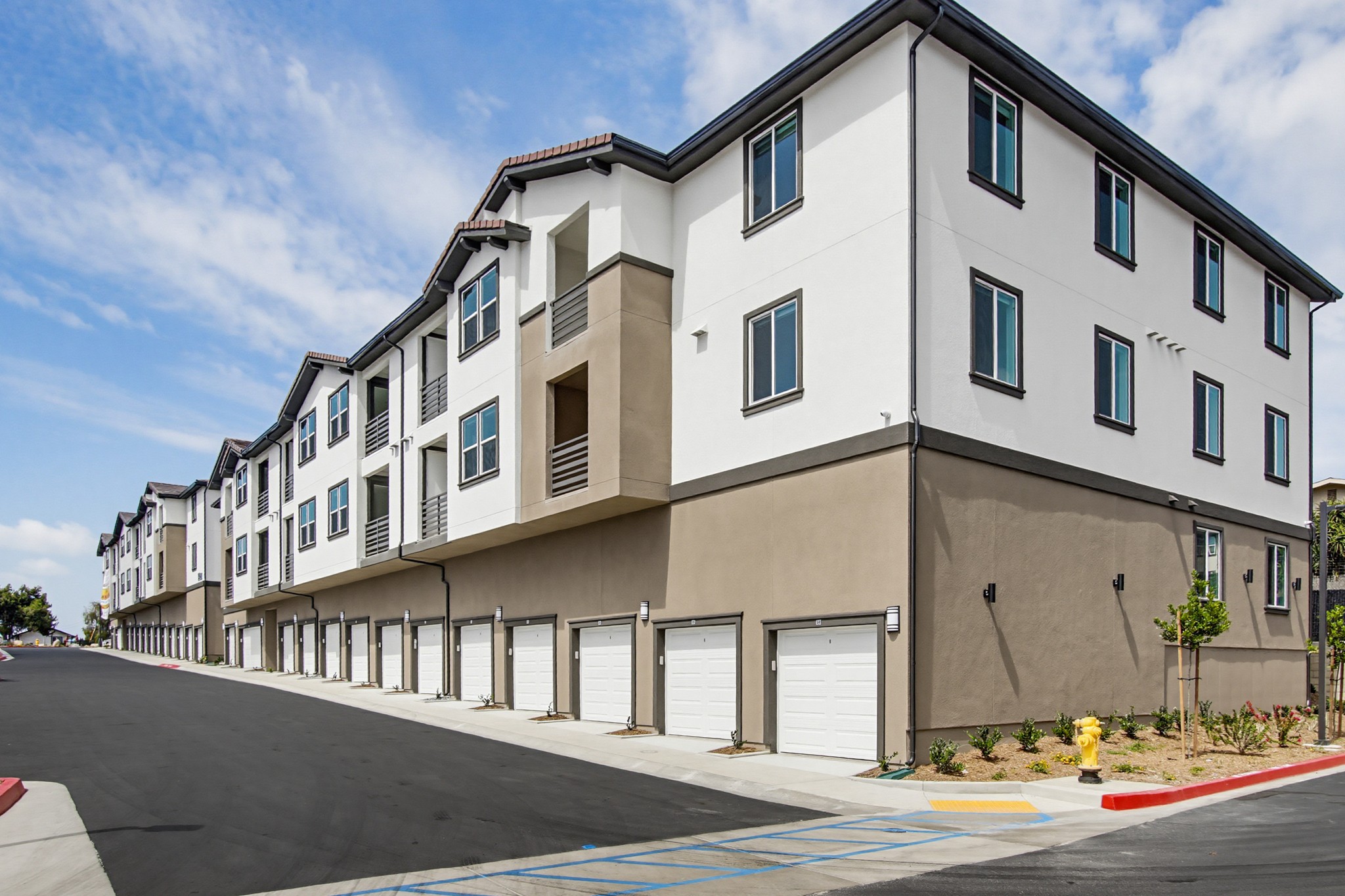 Virtual tour photo 46 of 108 for 2554 Ridgeway Dr #2103 and Common Areas
