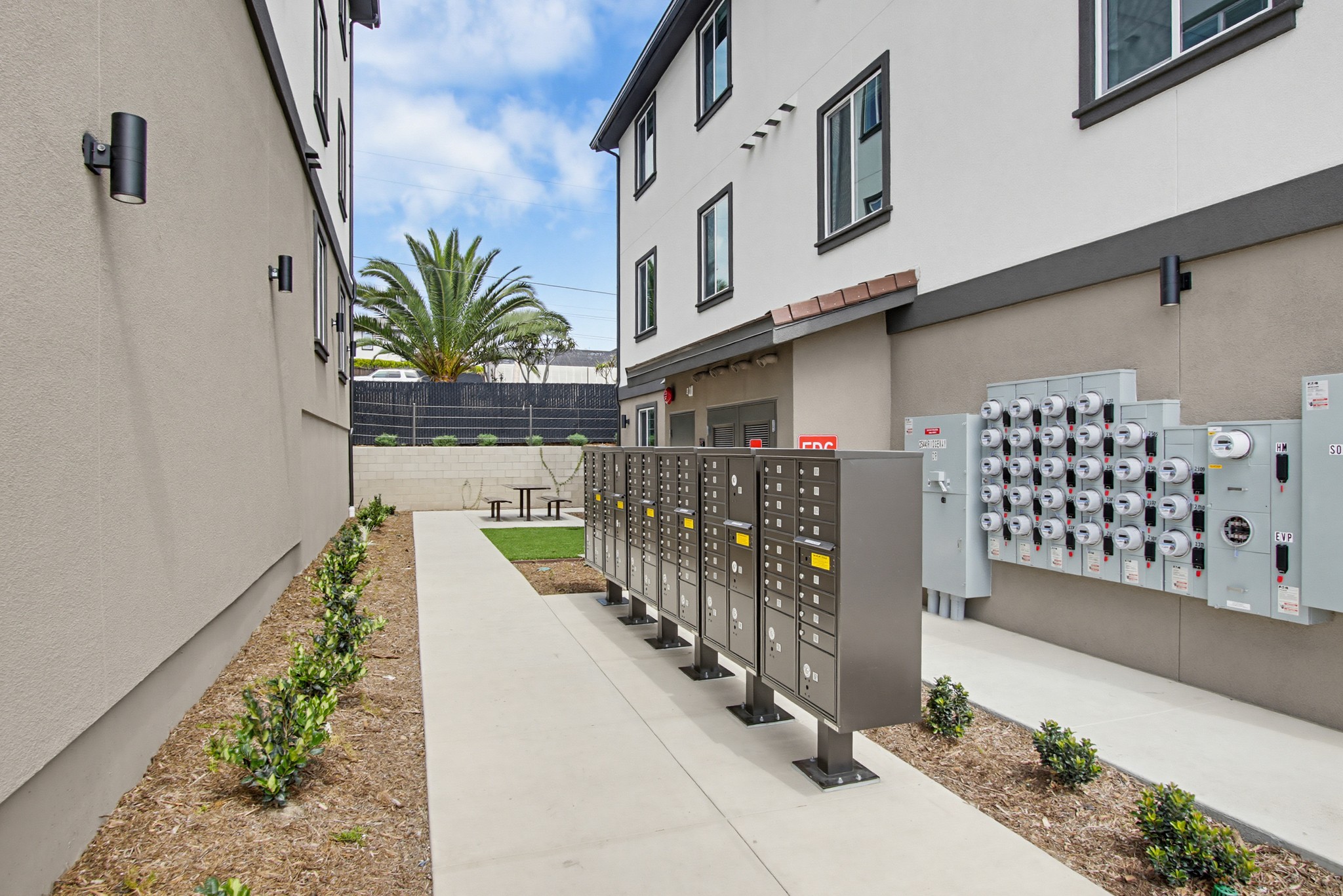 Virtual tour photo 53 of 108 for 2554 Ridgeway Dr #2103 and Common Areas