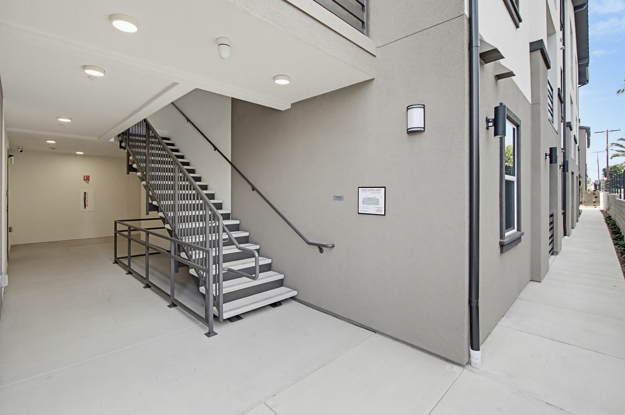 Virtual tour photo 62 of 108 for 2554 Ridgeway Dr #2103 and Common Areas