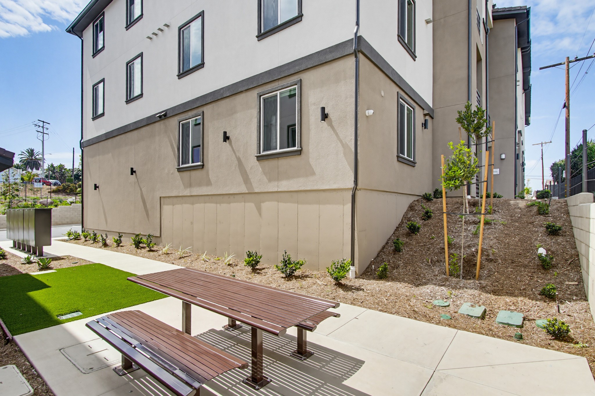 Virtual tour photo 63 of 108 for 2554 Ridgeway Dr #2103 and Common Areas