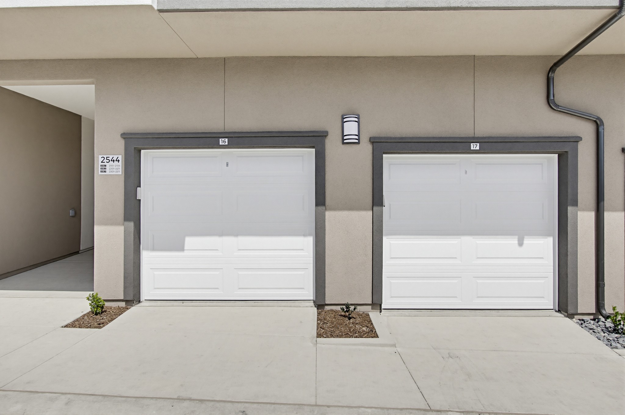Virtual tour photo 65 of 108 for 2554 Ridgeway Dr #2103 and Common Areas