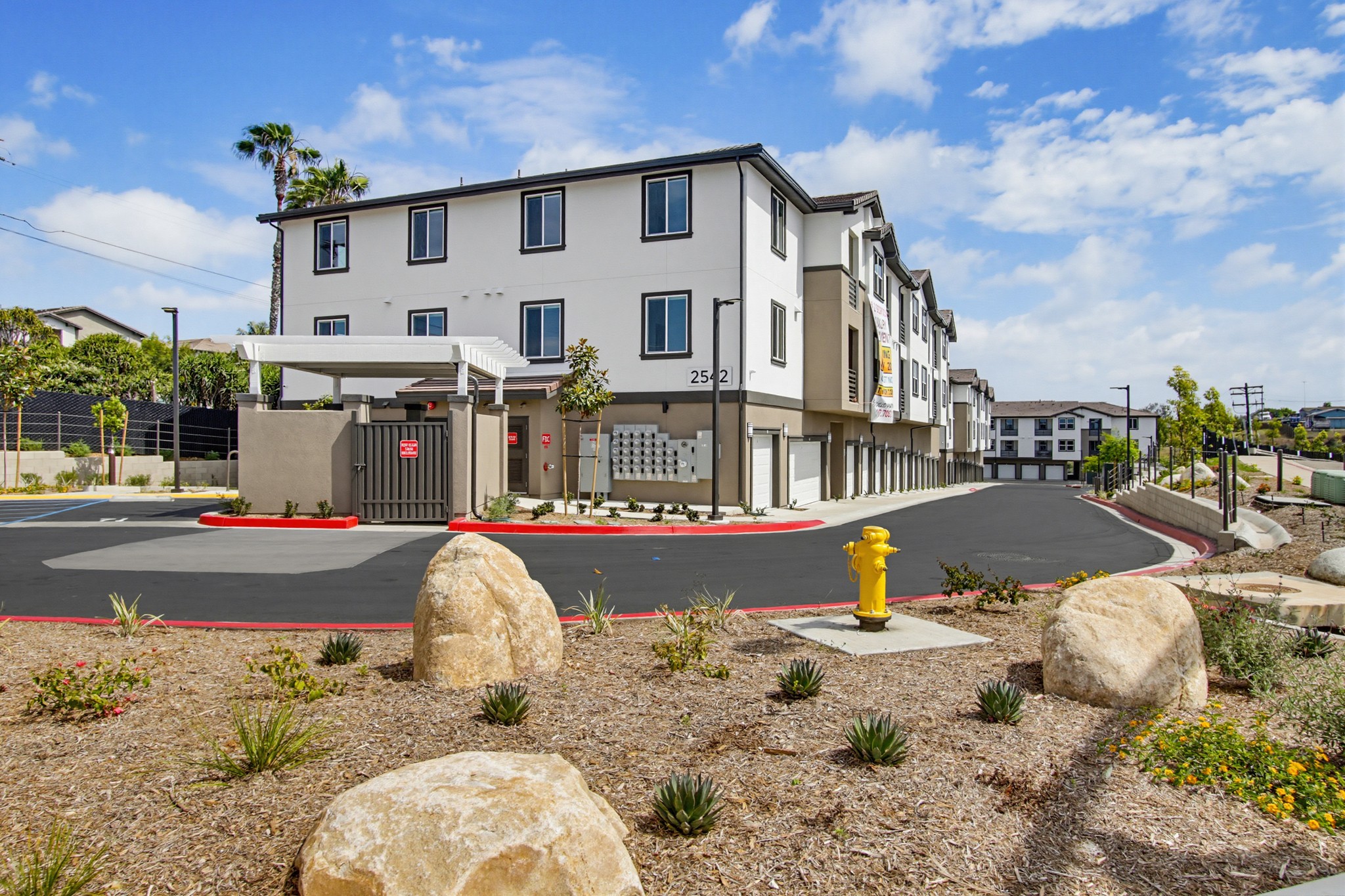 Virtual tour photo 74 of 108 for 2554 Ridgeway Dr #2103 and Common Areas