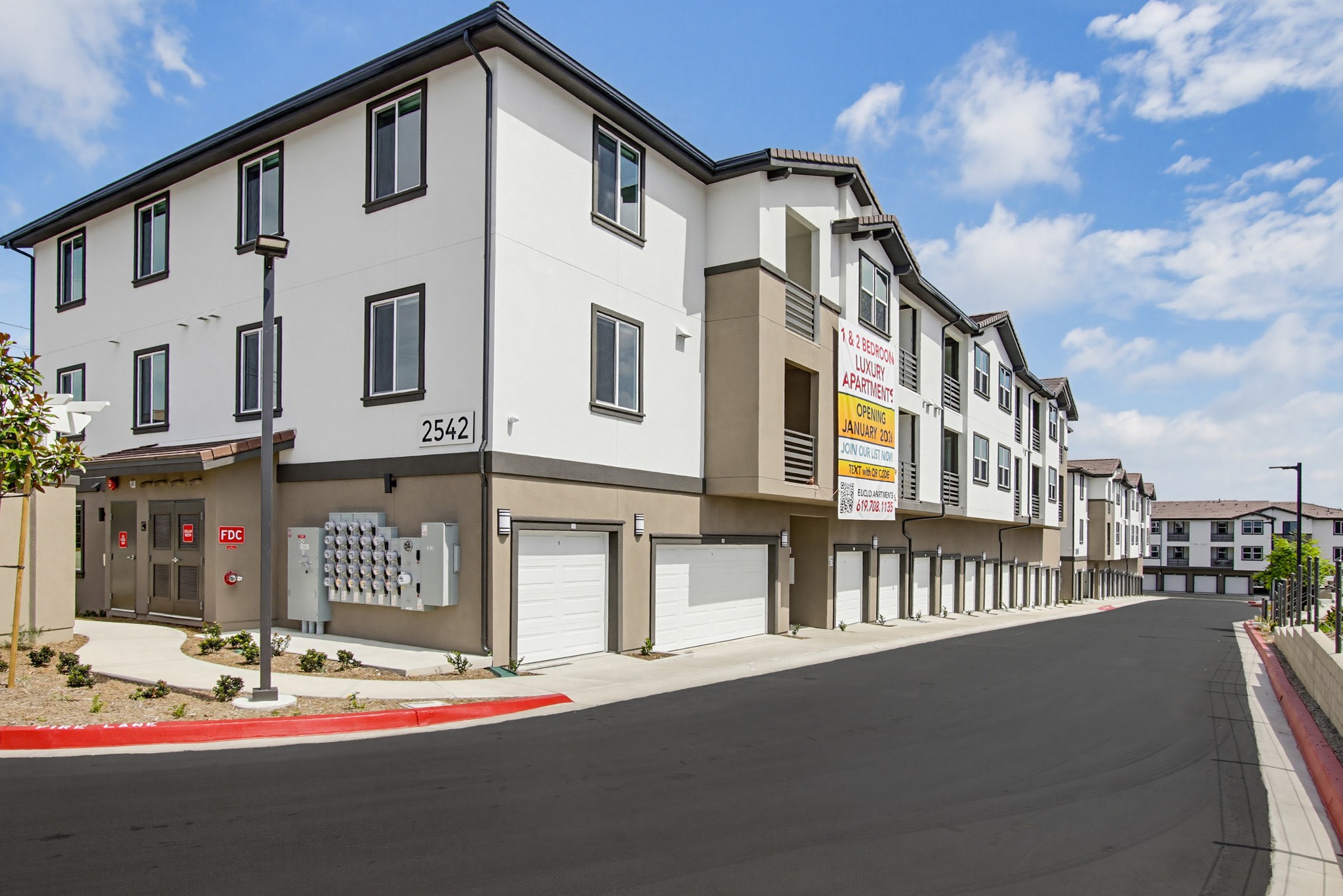 Virtual tour photo 75 of 108 for 2554 Ridgeway Dr #2103 and Common Areas