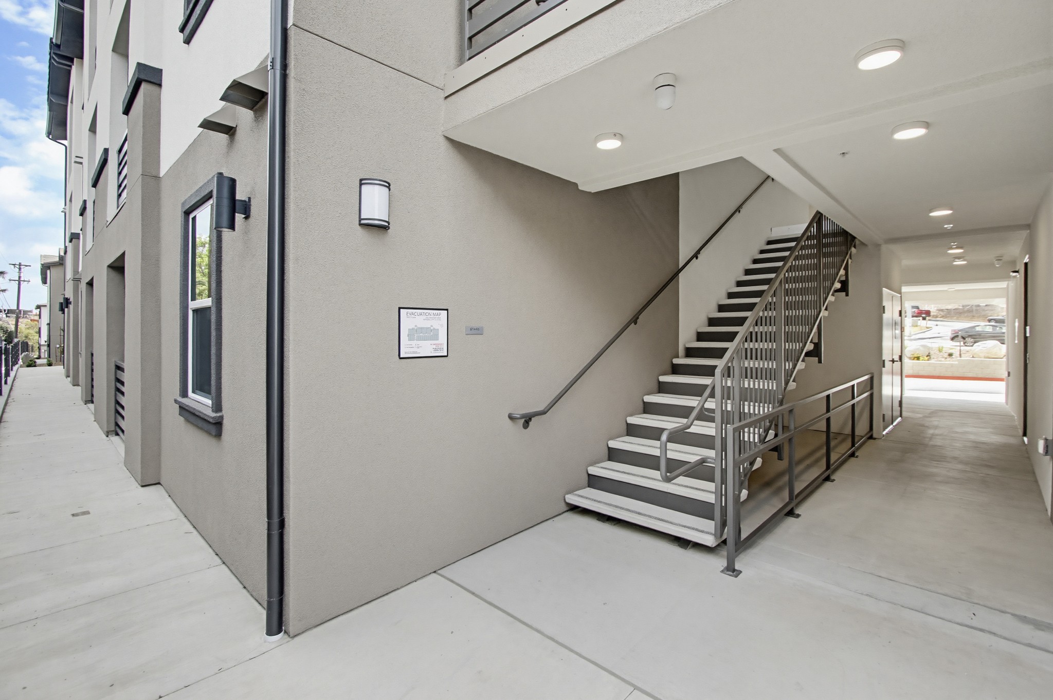 Virtual tour photo 79 of 108 for 2554 Ridgeway Dr #2103 and Common Areas