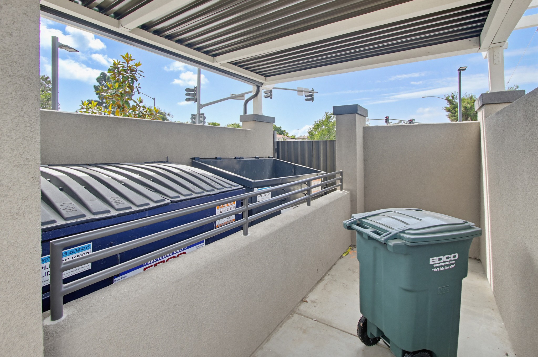 Virtual tour photo 106 of 108 for 2554 Ridgeway Dr #2103 and Common Areas