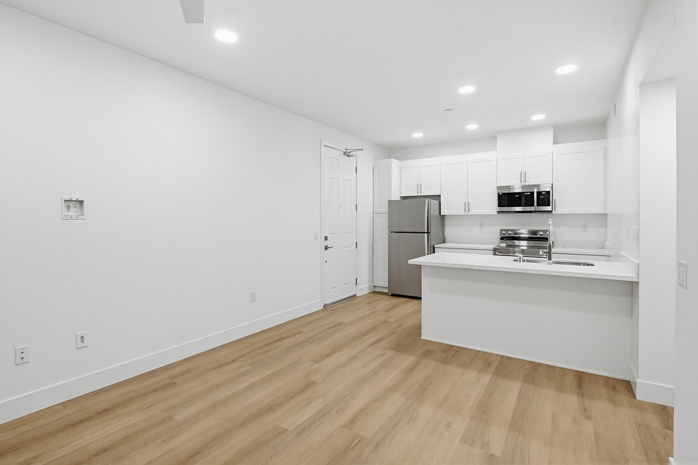 Virtual tour photo 12 of 31 for 2546 Ridgeway Dr #3301