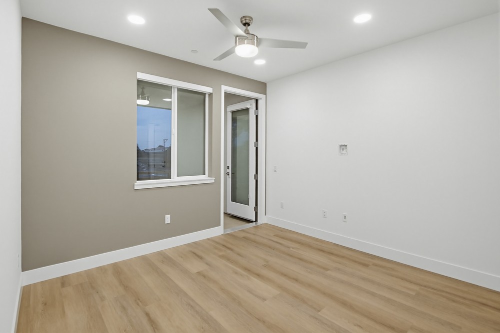 Virtual tour photo 13 of 31 for 2546 Ridgeway Dr #3301