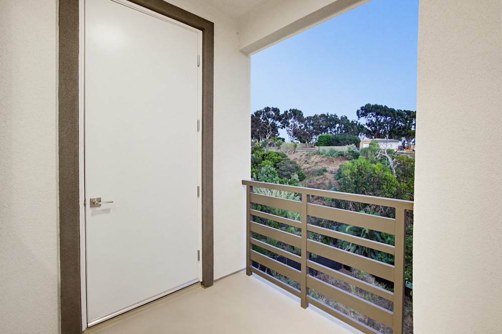 Virtual tour photo 14 of 31 for 2546 Ridgeway Dr #3301