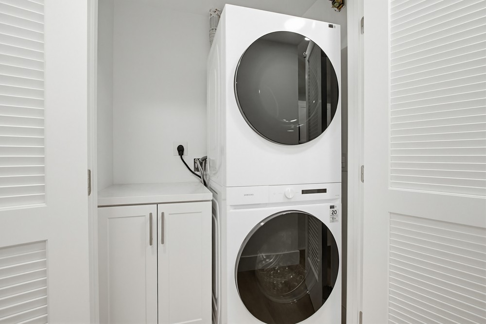 Virtual tour photo 18 of 31 for 2546 Ridgeway Dr #3301