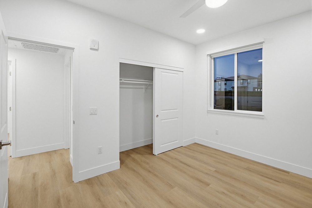 Virtual tour photo 27 of 31 for 2546 Ridgeway Dr #3301