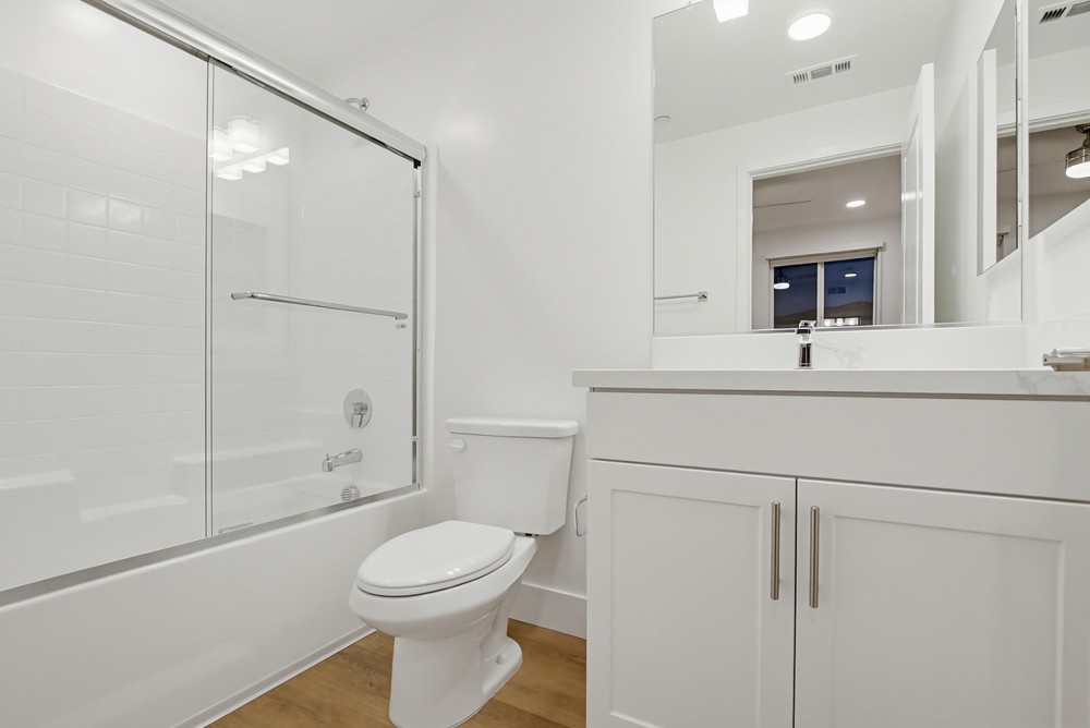 Virtual tour photo 30 of 31 for 2546 Ridgeway Dr #3301