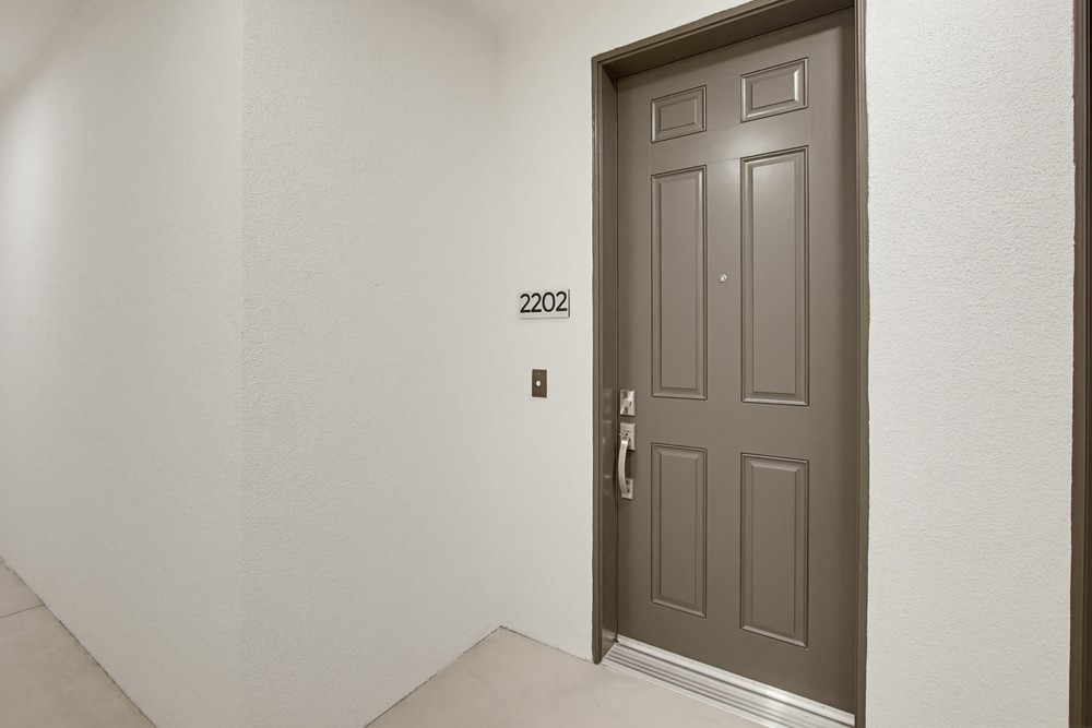 Virtual tour photo 1 of 23 for 2554 Ridgeway Dr #2202