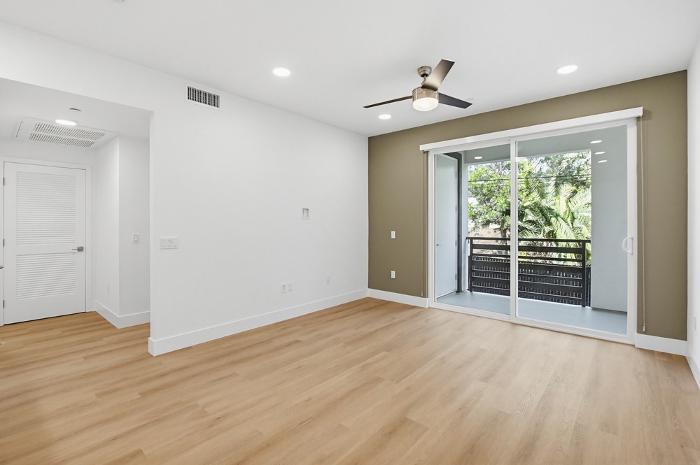 Virtual tour photo 4 of 23 for 2554 Ridgeway Dr #2202