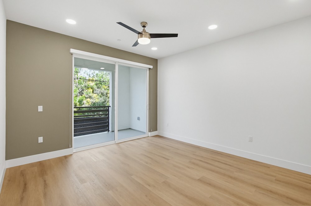 Virtual tour photo 5 of 23 for 2554 Ridgeway Dr #2202