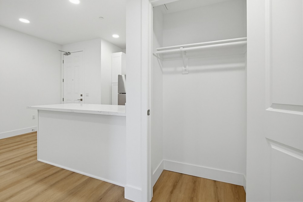 Virtual tour photo 16 of 23 for 2554 Ridgeway Dr #2202