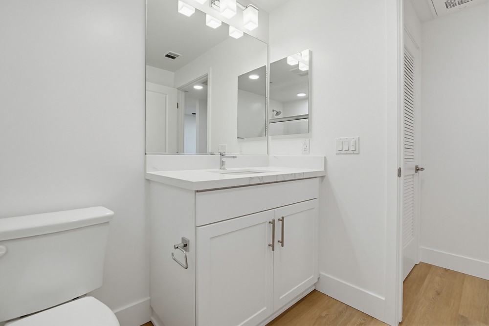 Virtual tour photo 18 of 23 for 2554 Ridgeway Dr #2202