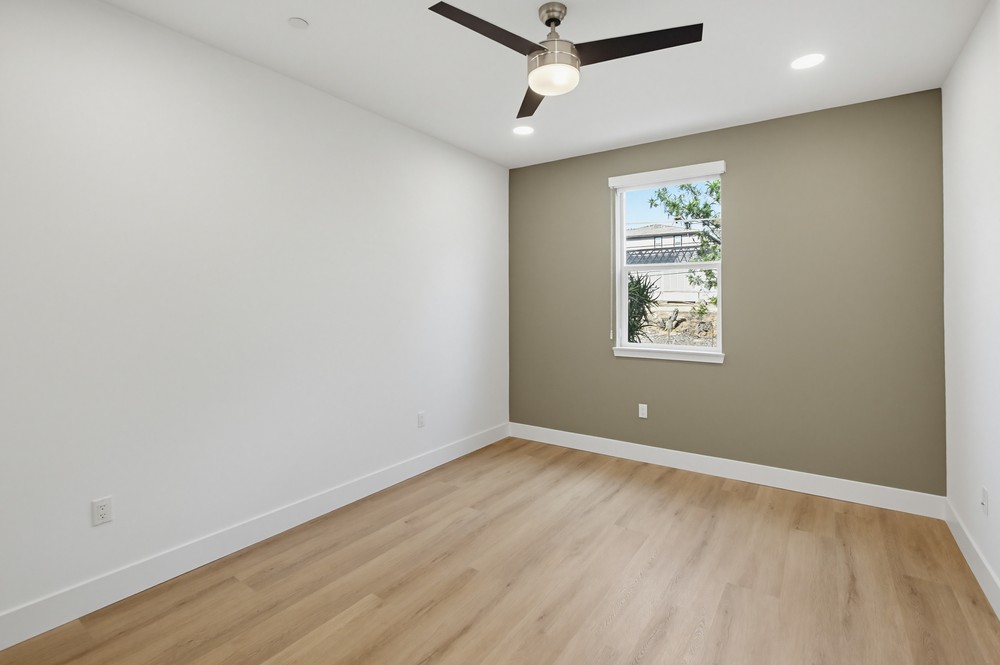 Virtual tour photo 21 of 23 for 2554 Ridgeway Dr #2202