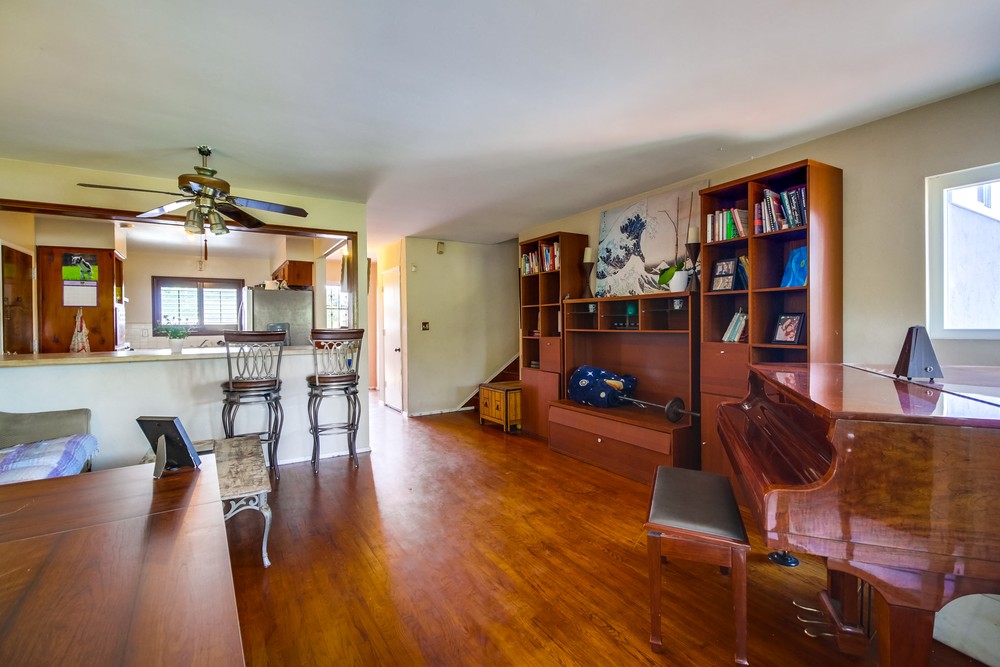 Virtual tour photo 13 of 50 for 2543 Roseview Pl