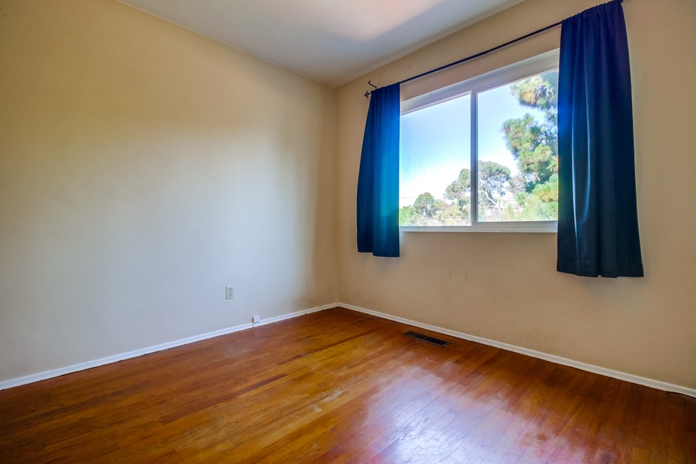 Virtual tour photo 30 of 50 for 2543 Roseview Pl