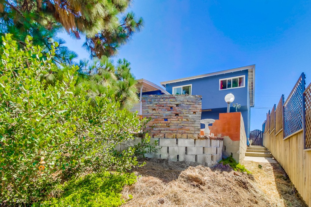 Virtual tour photo 43 of 50 for 2543 Roseview Pl