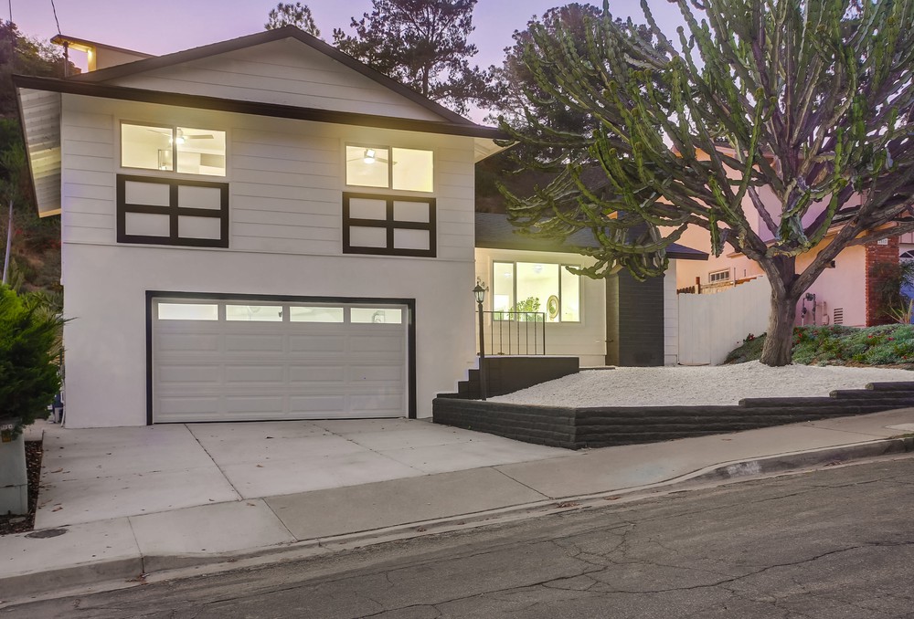 Virtual tour photo 3 of 77 for 2544 Arnott St