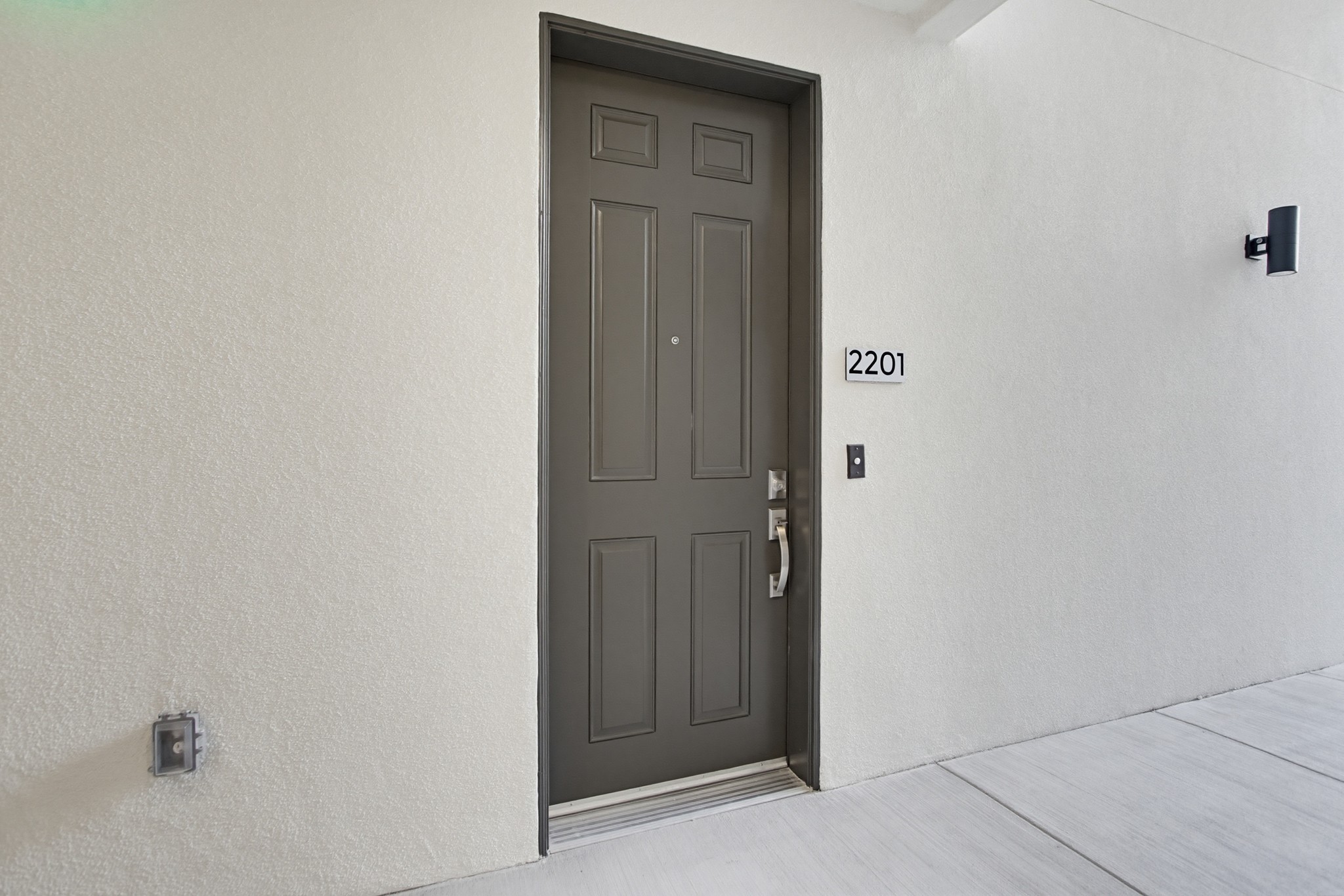 Virtual tour photo 1 of 35 for 2554 Ridgeway Dr #2201