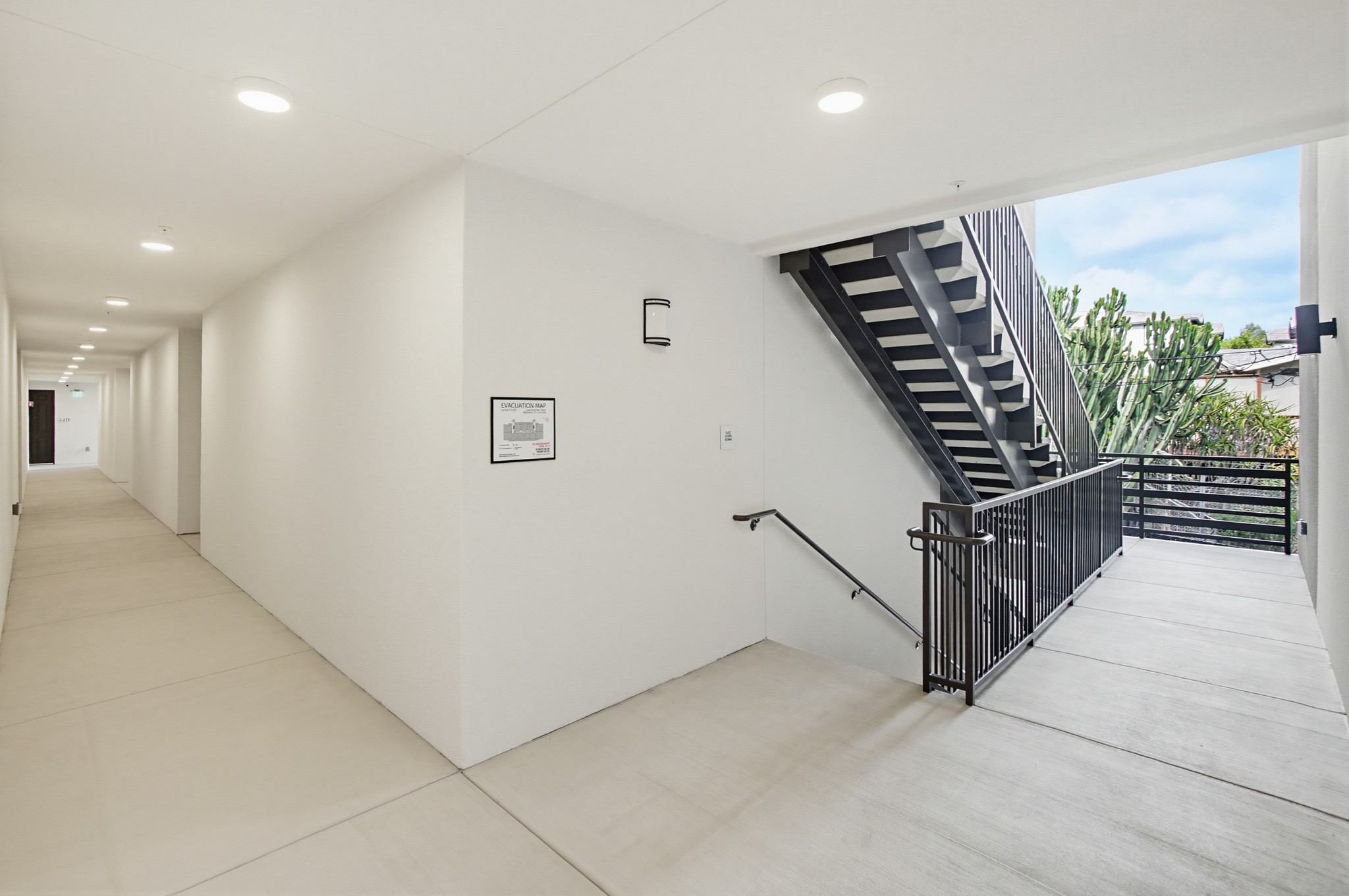 Virtual tour photo 5 of 35 for 2554 Ridgeway Dr #2201
