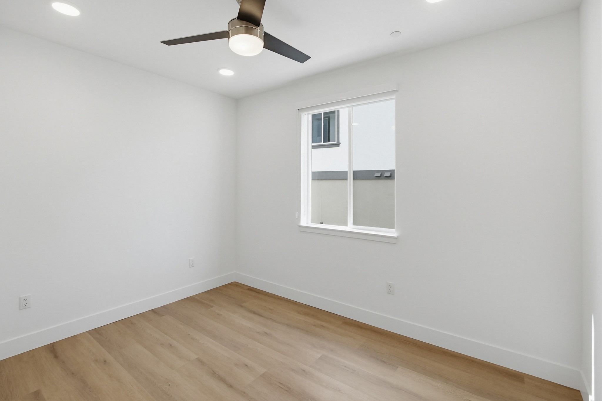 Virtual tour photo 27 of 35 for 2554 Ridgeway Dr #2201