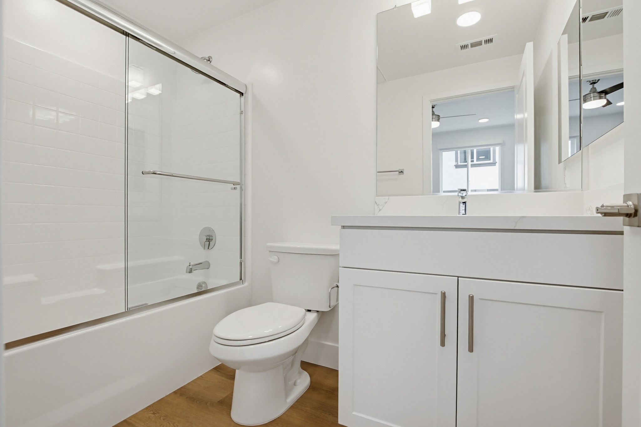 Virtual tour photo 34 of 35 for 2554 Ridgeway Dr #2201