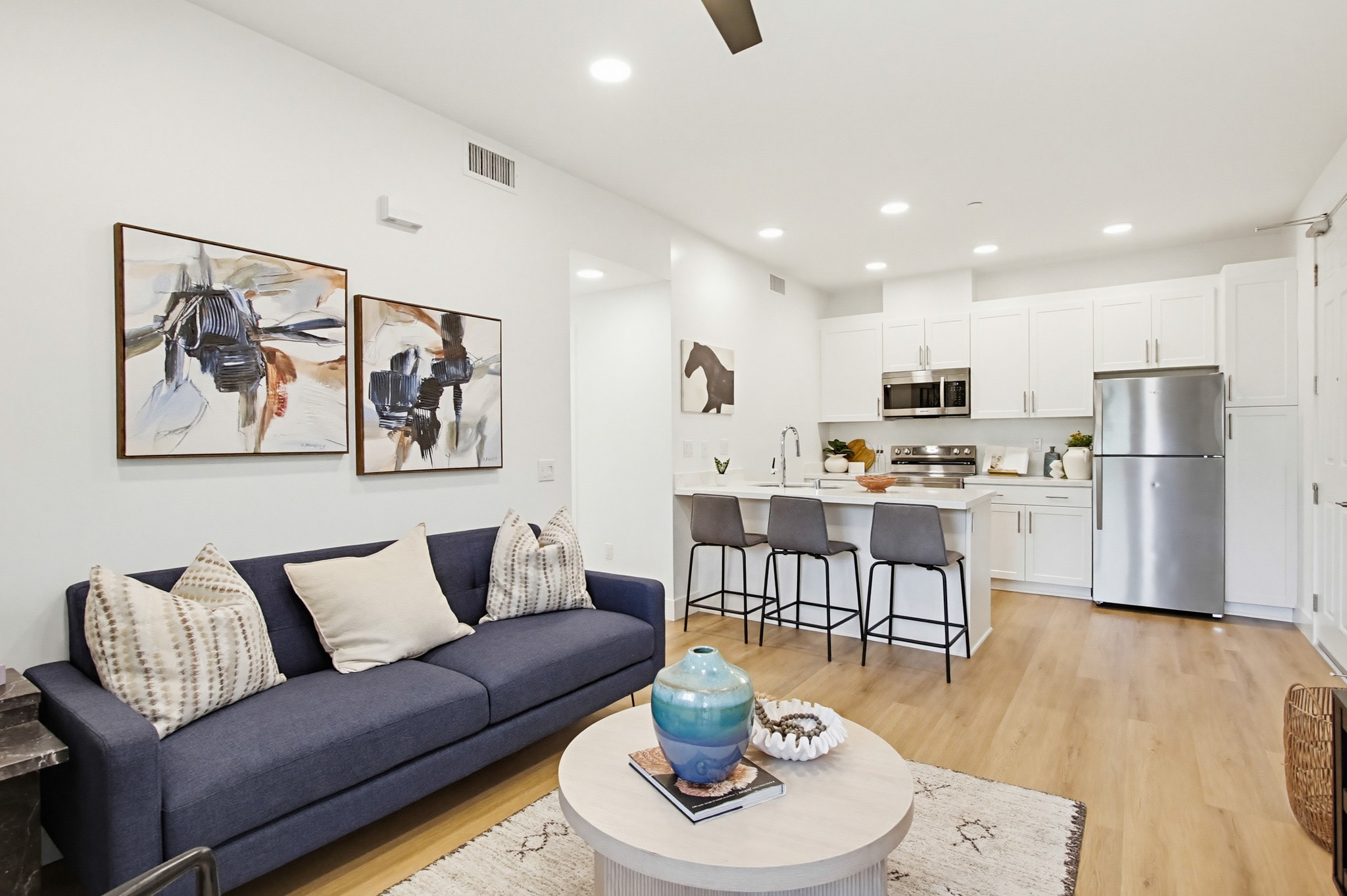 Virtual tour photo 7 of 33 for 2544 Ridgeway Dr #2205