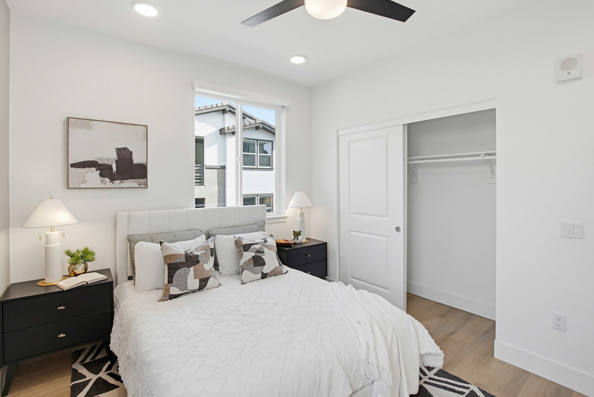 Virtual tour photo 15 of 33 for 2544 Ridgeway Dr #2205